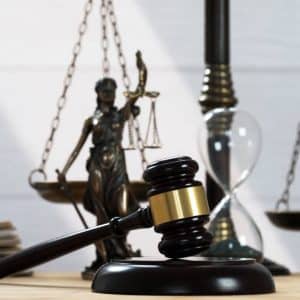 La separación de poderes y gobiernos totalitarios: A propósito del Tribunal Constitucional.