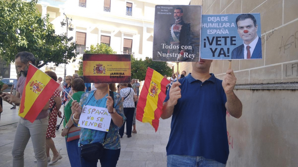 Badajoz-Protestas contra la amnistía en los Ayuntamientos de toda España