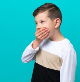 “Cuerpos que callan, lenguas que excluyen”