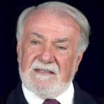 Mayor Oreja reitera el diagnóstico. Esta no es una entrevista cualquiera.